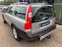 Volvo XC70 2.5 T Summum Automaat LEER / PDC / TREKHAAK