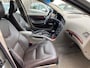 Volvo XC70 2.5 T Summum Automaat LEER / PDC / TREKHAAK