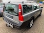 Volvo XC70 2.5 T Summum Automaat LEER / PDC / TREKHAAK