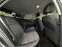 Kia Stonic 1.4 MPi, NAVI, CRUISE, CAMERA, ECC-AIRCO, LED, PDC, DAKRAILS, HOGE INSTAP, LICHTMETAAL 17"