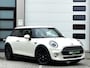 MINI One Mini 1.5 Chili Turbo 102 PK / Airco / 16" Black Spoke LM Velgen / Park Sensors / Groot Scherm / WW Glas