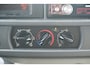 Renault Master T28 2.5 dCi L1 H1 | NWE APK | Automaat | Handgas | Elektrische lift | Rolstoelbus | Draaibare stoel |