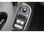 Renault Master T28 2.5 dCi L1 H1 | NWE APK | Automaat | Handgas | Elektrische lift | Rolstoelbus | Draaibare stoel |