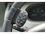 Renault Master T28 2.5 dCi L1 H1 | NWE APK | Automaat | Handgas | Elektrische lift | Rolstoelbus | Draaibare stoel |
