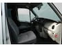 Renault Master T28 2.5 dCi L1 H1 | NWE APK | Automaat | Handgas | Elektrische lift | Rolstoelbus | Draaibare stoel |