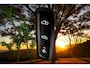 Volvo XC60 2.0 T8 AWD Recharge LONG RANGE 335kW/455pk Aut8 Ultimate Dark LUCHTVERING + HARMAN/KARDON + PANORAMADAK + EL.TREKHAAK + STOELMASSAGE + STOELVERWARMING&-VENTILATIE + 360 CAMERA + KEYLESS + PARKSENSOREN + 21" LM-VELGEN!!