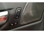 Volvo XC60 2.0 T8 AWD Recharge LONG RANGE 335kW/455pk Aut8 Ultimate Dark LUCHTVERING + HARMAN/KARDON + PANORAMADAK + EL.TREKHAAK + STOELMASSAGE + STOELVERWARMING&-VENTILATIE + 360 CAMERA + KEYLESS + PARKSENSOREN + 21" LM-VELGEN!!