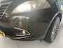 Lancia Ypsilon 0.9 TwinAir Platinum Automaat - Airco - Mistlampen voor - Parkeersensoren achter - Navigatie - Stuur multifunctioneel - Radio/mp3 speler - Licht metalen velgen 15 inch -