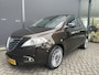 Lancia Ypsilon 0.9 TwinAir Platinum Automaat - Airco - Mistlampen voor - Parkeersensoren achter - Navigatie - Stuur multifunctioneel - Radio/mp3 speler - Licht metalen velgen 15 inch -