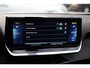 Peugeot e-2008 EV Allure Première 3-FASEN!! 2xPDC CAMERA CARPLAY DAB+ SMART CRUISE HALFLEER CLIMA 17"LMV
