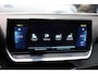 Peugeot e-2008 EV Allure Première CAMERA CARPLAY DAB CRUISE HALFLEER CLIMA 17"LMV