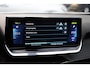 Peugeot e-2008 EV Allure Première CAMERA CARPLAY DAB CRUISE HALFLEER CLIMA 17"LMV
