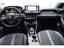 Peugeot e-2008 EV Allure Première CAMERA CARPLAY DAB CRUISE HALFLEER CLIMA 17"LMV