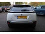 Peugeot e-2008 EV Allure Première CAMERA CARPLAY DAB CRUISE HALFLEER CLIMA 17"LMV