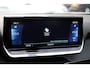 Peugeot e-2008 EV Allure Première CAMERA CARPLAY DAB CRUISE HALFLEER CLIMA 17"LMV