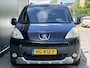 Peugeot Partner Tepee BWJ 12-2011 | 1.6 98pk XR | TREKHAAK | AIRCO | CRUISE | GLASDAKEN | RADIO/CD |