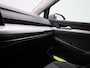 Volkswagen Golf Variant 1.0 TSI Life | Climate Control | Apple Carplay / Android Auto | Parkeersensoren | Lichtmetalen velgen |