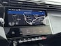Peugeot 308 SW 1.2 136PK Automaat Hybrid Allure | AppleCarPlay/AndroidAuto | 17"LMV | AGR Stoel | Navigatie | Adaptive Cruise Control | Climate Control | 360'Camera | Keyless entry | Stof/Leer | Privacy Glass | Isofix |