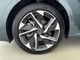 Peugeot 308 SW 1.2 136PK Automaat Hybrid Allure | AppleCarPlay/AndroidAuto | 17"LMV | AGR Stoel | Navigatie | Adaptive Cruise Control | Climate Control | 360'Camera | Keyless entry | Stof/Leer | Privacy Glass | Isofix |