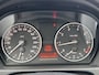 BMW 3-Serie Touring 318i Corporate Lease M Sport Edition | Navigatie | LM Velgen 18" | Elektrisch Glazen Panoramadak | Cruise Control | PDC Achter | Voorstoelen Verwarmd | Airco | Meeneemprijs! |