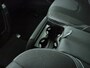 Volvo V40 2.0 T3 Momentum | Stoel verwarming | Voorruit verwarming | Parkeer Sensoren | Alcantara bekleding