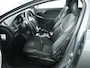 Volvo V40 2.0 T3 Momentum | Stoel verwarming | Voorruit verwarming | Parkeer Sensoren | Alcantara bekleding