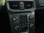 Volvo V40 2.0 T3 Momentum | Stoel verwarming | Voorruit verwarming | Parkeer Sensoren | Alcantara bekleding