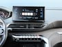 Peugeot 5008 SUV Allure 130pk Automaat | 7 Zitplaatsen | Navigatie | Camera v+a | Handsfree Achterklep | Climate Control | Keyless | Parkeersensoren v+a | Stoelverwarming | Cruise Control | Dodehoeksensor | Led koplampen | Apple Carplay / Android Auto | Bluetooth | DAB+ radio | Donker getint glas | Trekhaak | 18" lichtmetalen velgen |