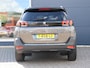 Peugeot 5008 SUV Allure 130pk Automaat | 7 Zitplaatsen | Navigatie | Camera v+a | Handsfree Achterklep | Climate Control | Keyless | Parkeersensoren v+a | Stoelverwarming | Cruise Control | Dodehoeksensor | Led koplampen | Apple Carplay / Android Auto | Bluetooth | DAB+ radio | Donker getint glas | Trekhaak | 18" lichtmetalen velgen |
