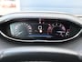 Peugeot 5008 SUV Allure 130pk Automaat | 7 Zitplaatsen | Navigatie | Camera v+a | Handsfree Achterklep | Climate Control | Keyless | Parkeersensoren v+a | Stoelverwarming | Cruise Control | Dodehoeksensor | Led koplampen | Apple Carplay / Android Auto | Bluetooth | DAB+ radio | Donker getint glas | Trekhaak | 18" lichtmetalen velgen |