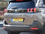 Peugeot 5008 SUV Allure 130pk Automaat | 7 Zitplaatsen | Navigatie | Camera v+a | Handsfree Achterklep | Climate Control | Keyless | Parkeersensoren v+a | Stoelverwarming | Cruise Control | Dodehoeksensor | Led koplampen | Apple Carplay / Android Auto | Bluetooth | DAB+ radio | Donker getint glas | Trekhaak | 18" lichtmetalen velgen |