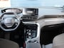 Peugeot 5008 SUV Allure 130pk Automaat | 7 Zitplaatsen | Navigatie | Camera v+a | Handsfree Achterklep | Climate Control | Keyless | Parkeersensoren v+a | Stoelverwarming | Cruise Control | Dodehoeksensor | Led koplampen | Apple Carplay / Android Auto | Bluetooth | DAB+ radio | Donker getint glas | Trekhaak | 18" lichtmetalen velgen |
