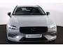 Volvo V60 B4 Essential Edition Sport - Intellisafe Assist & Surround - Parkeercamera achter- Verwarmbare voorstoelen, stuurwiel en achterbank - Parkeersensoren voor & achter - Lederen bekleding - 19" Wielen -
