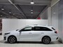 Kia Ceed Sportswagon 1.0 T-GDi GT-Line Stoel en stuur verwarming, schuif / kantel dak, Navigatie, Camera.