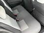 Toyota Yaris 1.5 Hybrid Dynamic Bi-tone | All season | Stoelverwarming |