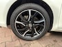 Toyota Yaris 1.5 Hybrid Dynamic Bi-tone | All season | Stoelverwarming |