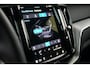 Volvo XC60 T6 Plug-in hybrid AWD Plus Dark | Achterbank verwarmd | Alarmsysteem | Apple Carplay/Android Auto|telefoonintegratie premium