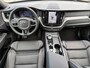 Volvo XC60 T6 Plug-in hybrid AWD Plus Dark 360 Camera | Panoramadak | Sportstoelen | Wegklapbare trekhaak | Extra getint glas | 21" Lichtmetalen velgen | | Achterbank verwarmd | Alarmsysteem | Apple Carplay/Android Auto|telefoonintegratie premium
