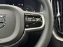 Volvo XC60 T6 Plug-in hybrid AWD Plus Dark 360 Camera | Panoramadak | Sportstoelen | Wegklapbare trekhaak | Extra getint glas | 21" Lichtmetalen velgen | | Achterbank verwarmd | Alarmsysteem | Apple Carplay/Android Auto|telefoonintegratie premium