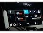 Volvo XC60 T6 Plug-in hybrid AWD Plus Dark | Achterbank verwarmd | Alarmsysteem | Apple Carplay/Android Auto|telefoonintegratie premium