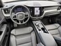 Volvo XC60 T6 Plug-in hybrid AWD Plus Dark 360 Camera | Panoramadak | Sportstoelen | Wegklapbare trekhaak | Extra getint glas | 21" Lichtmetalen velgen | | Achterbank verwarmd | Alarmsysteem | Apple Carplay/Android Auto|telefoonintegratie premium
