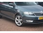 Skoda Rapid Spaceback 1.2 TSI Greentech Elegance Businessline Pro Nederlandse auto 125525 NAP met oa pdc lmv origineel stoelverwarming trekhaak navigatie ecc cruise control,