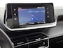 Peugeot e-208 EV Style 50 kWh 136pk | Accu SOH 99,9% | Navigatie | Climate Control | Cruise Control | Parkeersensoren v+a | Stoelverwarming | Keyless | Apple Carplay / Android Auto | DAB+ radio | Led koplampen | Elektrisch inklapbare spiegels | Armsteun | Donker getint glas | 16" lichtmetalen velgen |
