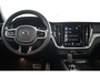 Volvo V60 2.0 T6 Recharge AWD R-Design | Stoel + stuur verwarming | Camera | Trekhaak | Stoel geheugen | 19 Inch | Keyless