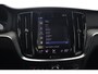Volvo V60 2.0 T6 Recharge AWD R-Design | Stoel + stuur verwarming | Camera | Trekhaak | Stoel geheugen | 19 Inch | Keyless