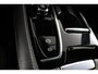 Volvo V60 2.0 T6 Recharge AWD R-Design | Stoel + stuur verwarming | Camera | Trekhaak | Stoel geheugen | 19 Inch | Keyless
