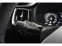 Volvo V60 2.0 T6 Recharge AWD R-Design | Stoel + stuur verwarming | Camera | Trekhaak | Stoel geheugen | 19 Inch | Keyless