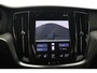 Volvo V60 2.0 T6 Recharge AWD R-Design | Stoel + stuur verwarming | Camera | Trekhaak | Stoel geheugen | 19 Inch | Keyless