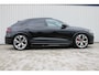 Audi Q8 RSQ8 quattro | 600 PK | Carbon in/exterieur | Keramische remmen | Bang & Olufsen | Stoelverwarming voor + achter | Stoelventilatie | Alcantara stuurwiel/hemel | 360° camera | Trekhaak |