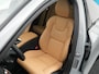 Volvo V60 2.0 T8 Plug-in hybrid AWD Ultra Dark | 455pk | Bowers & Wilkins | Stoelventilatie + massage | 360° Camera | Head-Up | Black Pack | Adaptive Cruise | BLIS